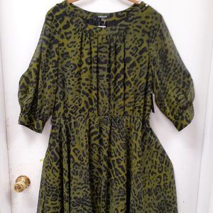 Flowy Green Patterned Dress.  Summery sweet